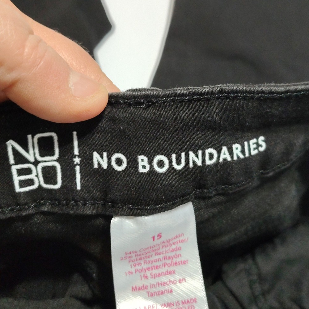 No Boundaries Black Denim Jeans Women's Size 15‎ Straight Leg Mid Rise - Picture 2 of 9